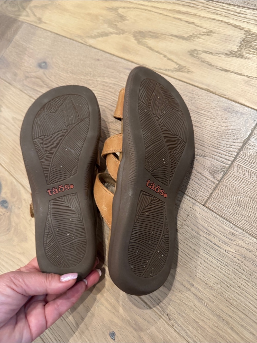 Taos Footwear Double U Triple-Strap Sandals - Picture 3 of 9
